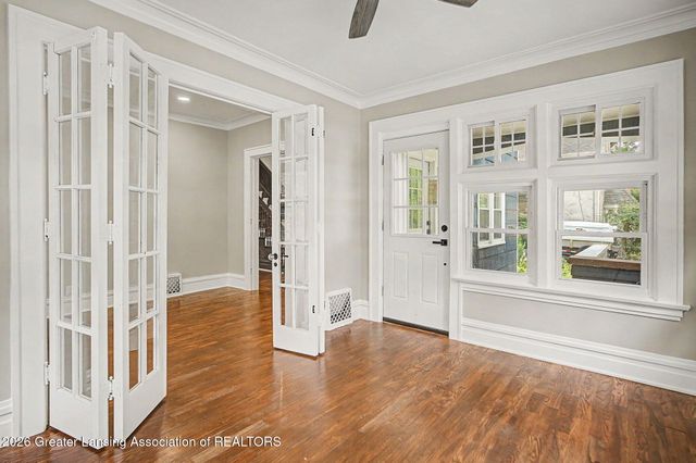908 N Capitol Avenue, Lansing, MI 48906