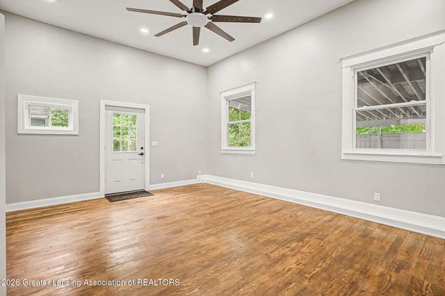908 N Capitol Avenue, Lansing, MI 48906