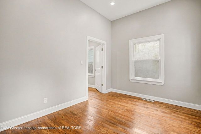 908 N Capitol Avenue, Lansing, MI 48906