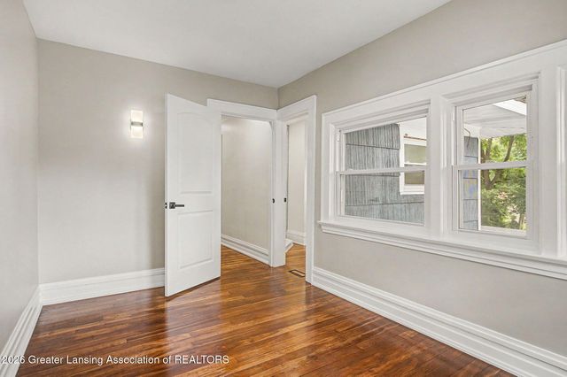 908 N Capitol Avenue, Lansing, MI 48906