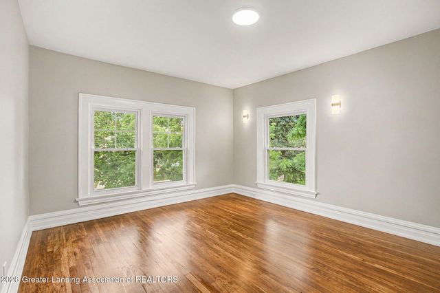 908 N Capitol Avenue, Lansing, MI 48906