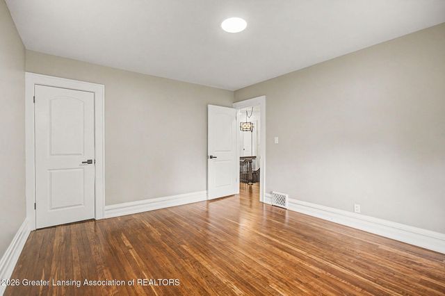 908 N Capitol Avenue, Lansing, MI 48906
