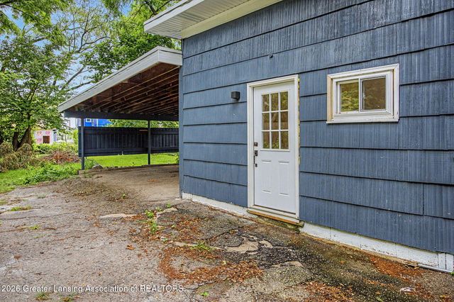 908 N Capitol Avenue, Lansing, MI 48906