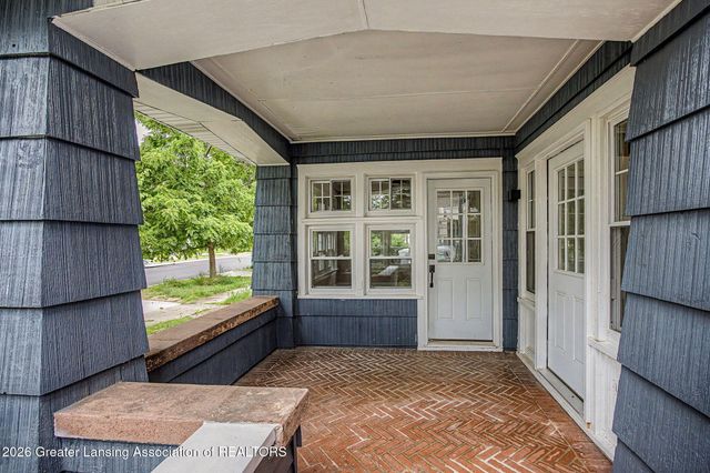 908 N Capitol Avenue, Lansing, MI 48906