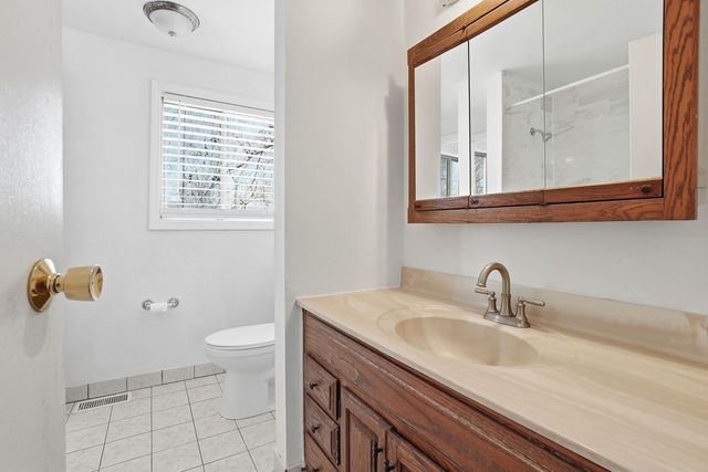 18W274 Kirkland Lane, Villa Park, IL 60181