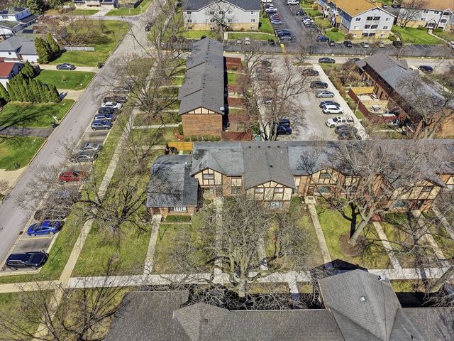 18W274 Kirkland Lane, Villa Park, IL 60181