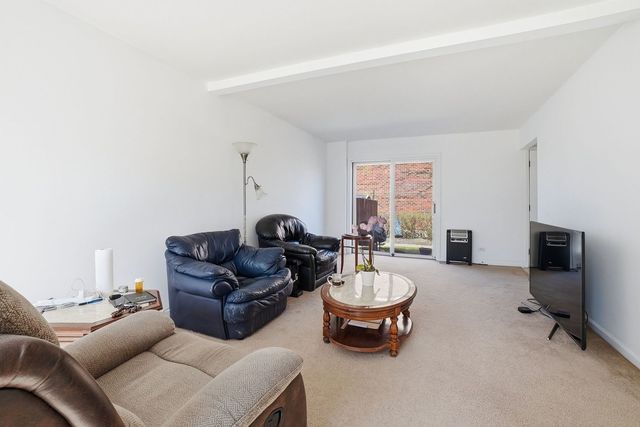 18W274 Kirkland Lane, Villa Park, IL 60181