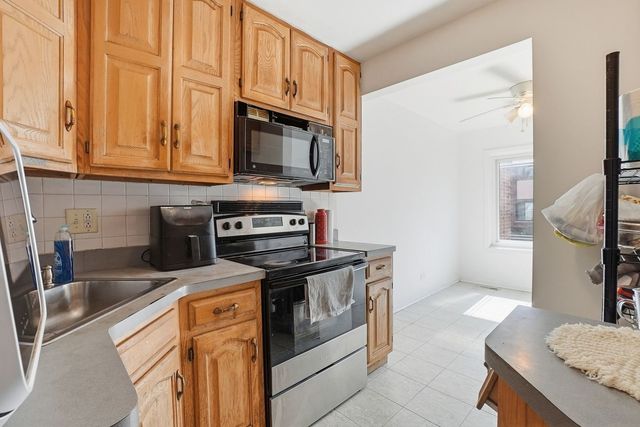 18W274 Kirkland Lane, Villa Park, IL 60181