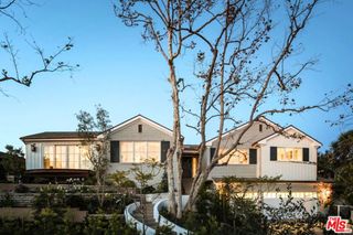 14939 La Cumbre Drive, Pacific Palisades, CA 90272