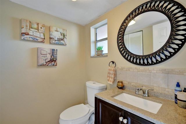 9821 Sunrise Lakes Boulevard 106, Sunrise, FL 33322