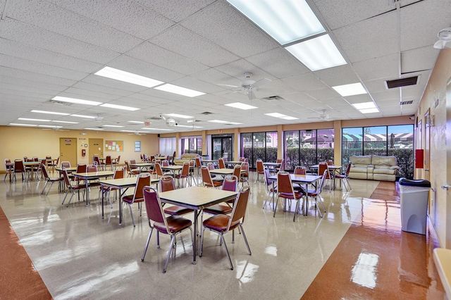 9821 Sunrise Lakes Boulevard 106, Sunrise, FL 33322