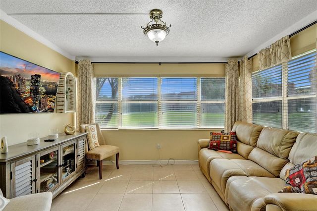9821 Sunrise Lakes Boulevard 106, Sunrise, FL 33322