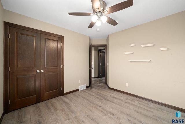 5504 S Solono Ave Avenue, Sioux Falls, SD 57108