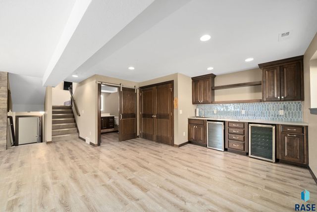 5504 S Solono Ave Avenue, Sioux Falls, SD 57108