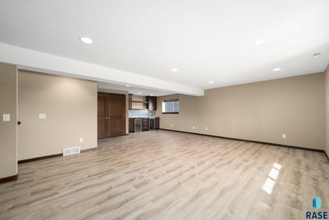 5504 S Solono Ave Avenue, Sioux Falls, SD 57108