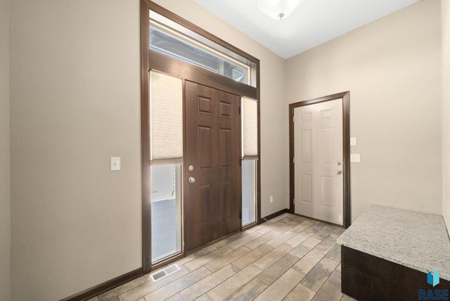 5504 S Solono Ave Avenue, Sioux Falls, SD 57108