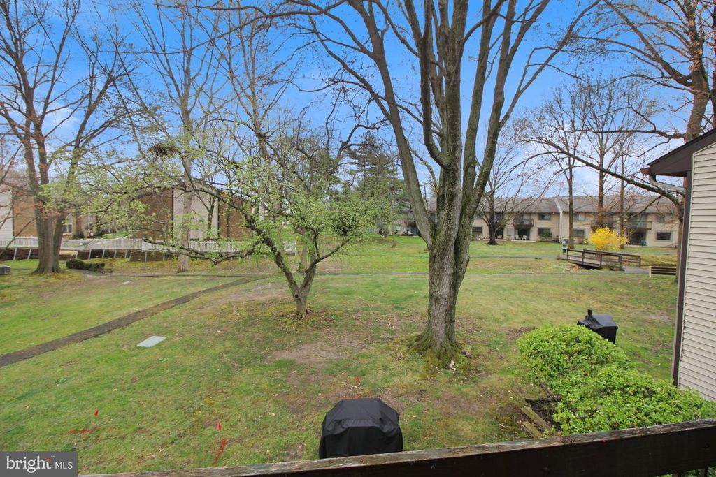 115 E KINGS HWY #410, MAPLE SHADE, NJ 08052 — photo 2