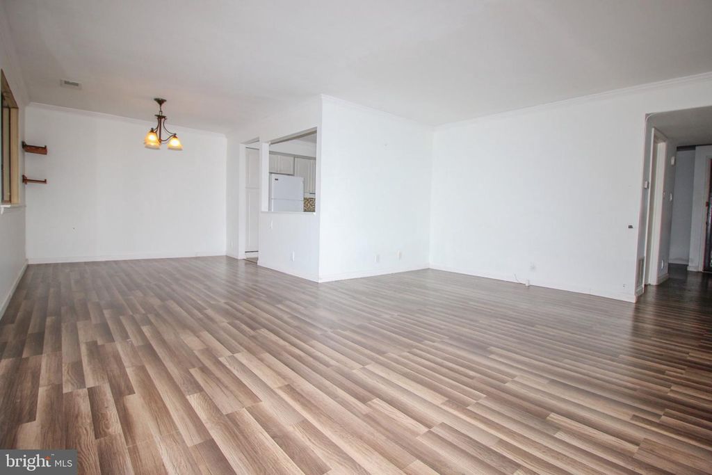 115 E KINGS HWY #410, MAPLE SHADE, NJ 08052 — photo 4