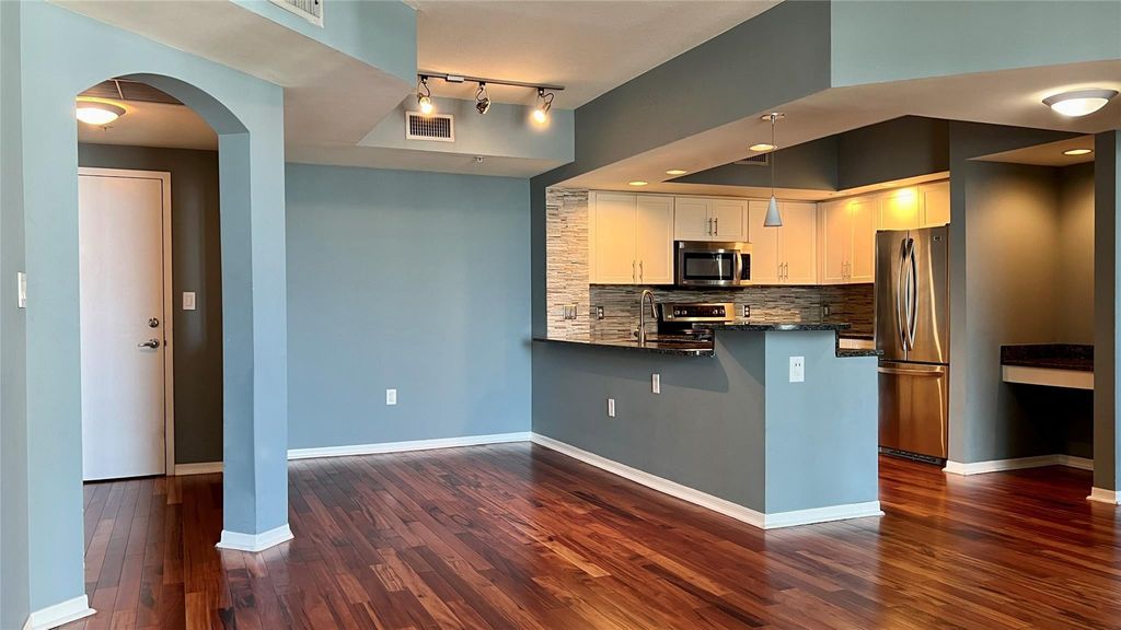 100 N Federal Highway 1136, Fort Lauderdale, FL 33301