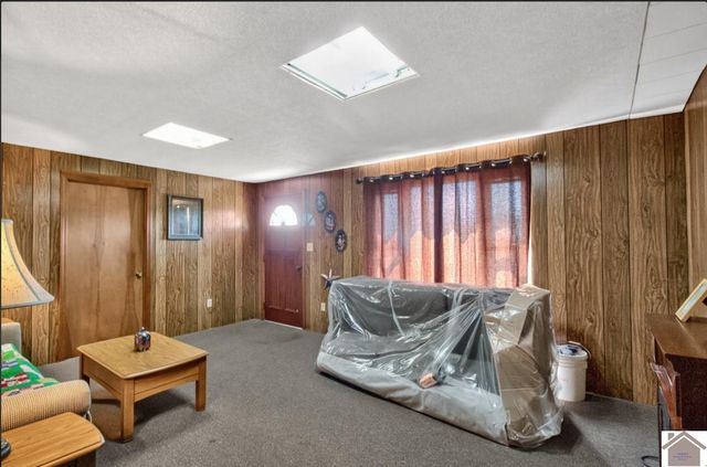 17551 Dawson RD, Dawson Springs, KY 42408