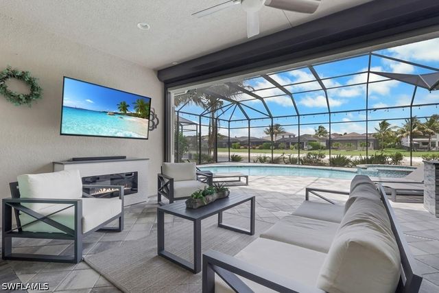 4541 Azalea DR, Naples, FL 34119