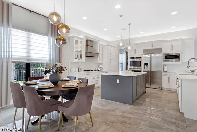 4541 Azalea DR, Naples, FL 34119