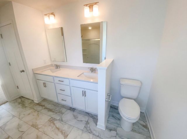 20333 Gadget Circle, Lakeville, MN 55044