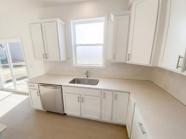 20333 Gadget Circle, Lakeville, MN 55044