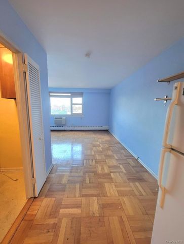89-00 170 Street 11N, Jamaica, NY 11432