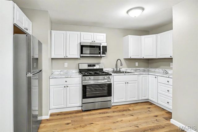 329 Eichelberger Street, St Louis, MO 63111