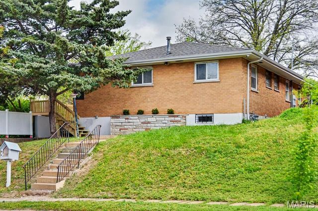329 Eichelberger Street, St Louis, MO 63111