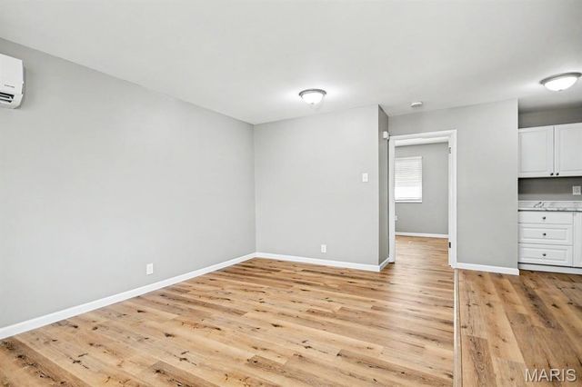 329 Eichelberger Street, St Louis, MO 63111