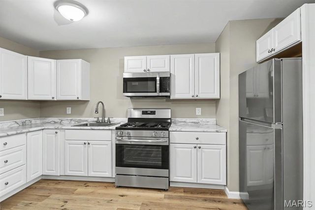 329 Eichelberger Street, St Louis, MO 63111