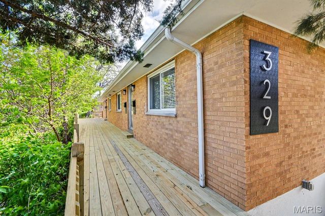 329 Eichelberger Street, St Louis, MO 63111