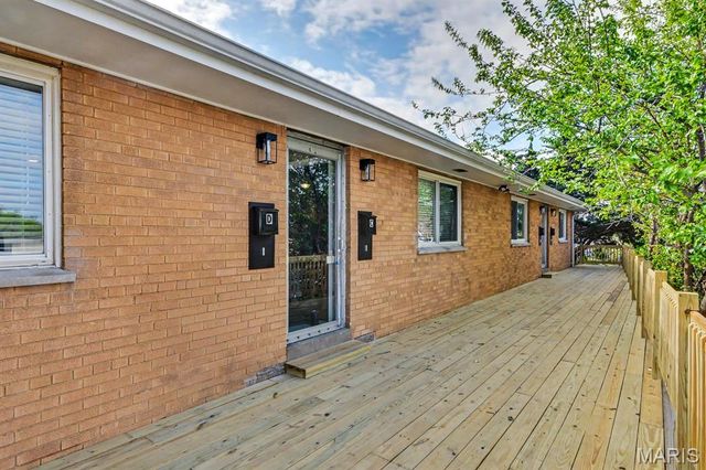 329 Eichelberger Street, St Louis, MO 63111