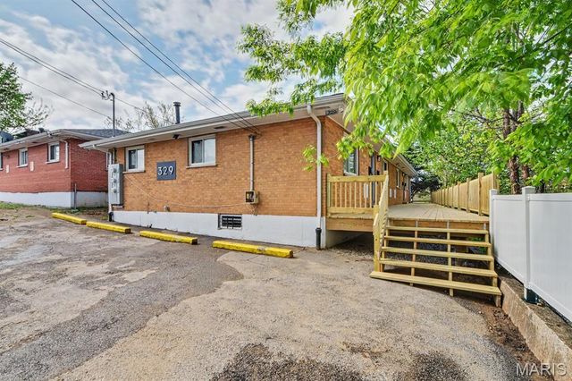 329 Eichelberger Street, St Louis, MO 63111