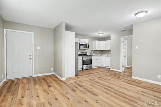 329 Eichelberger Street, St Louis, MO 63111