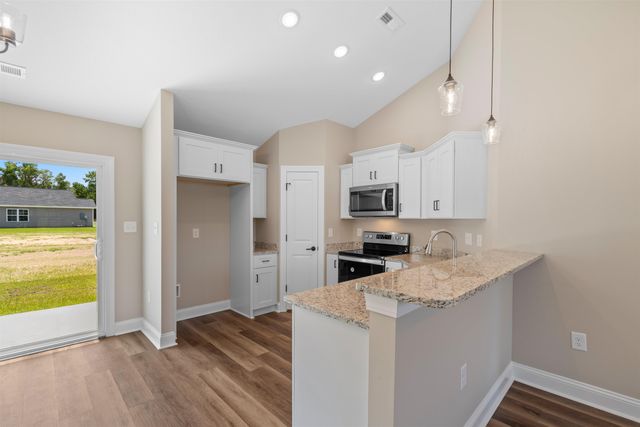 1242 Cappin Ln., Aynor, SC 29511