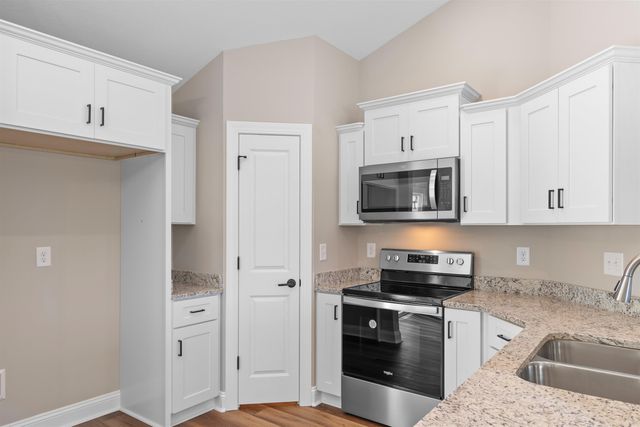 1242 Cappin Ln., Aynor, SC 29511