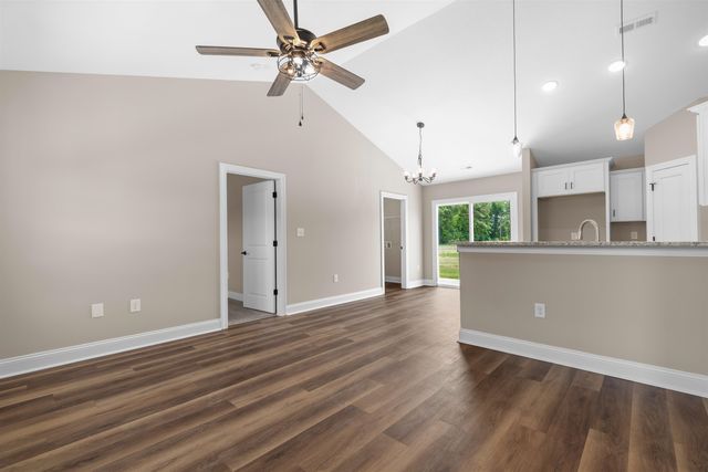 1242 Cappin Ln., Aynor, SC 29511