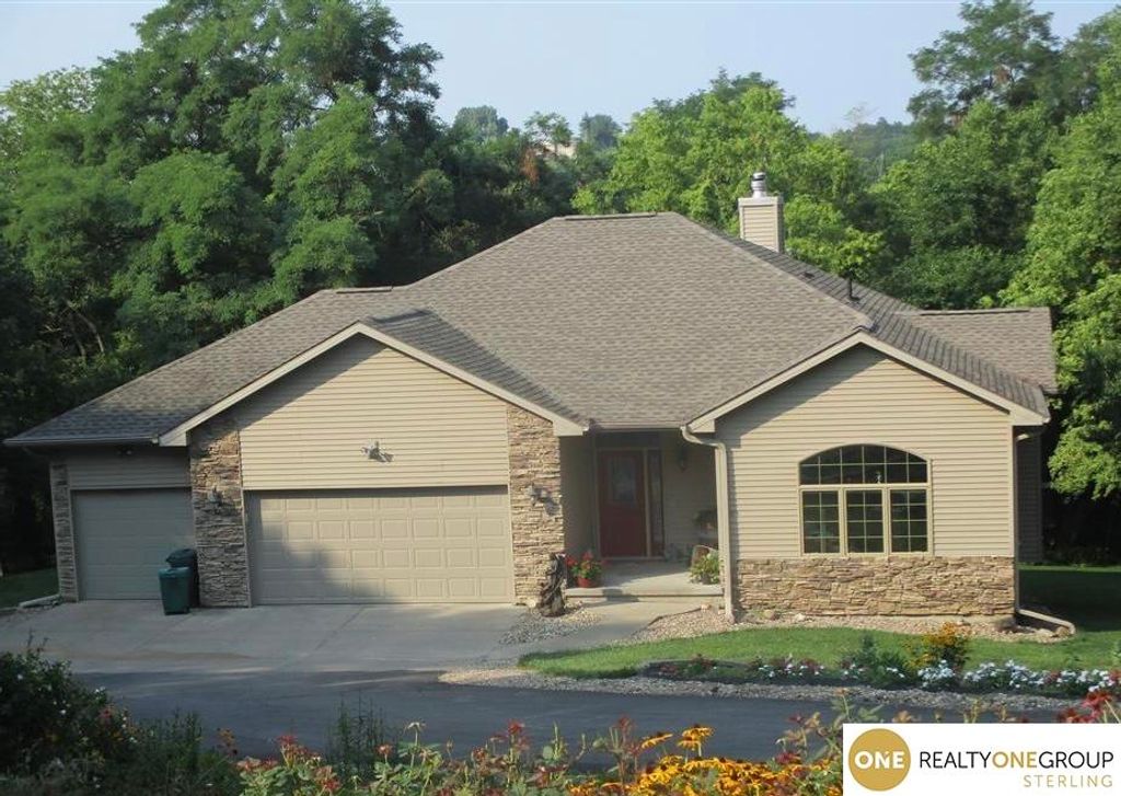 10247 Crystal Lake Drive, Blair, NE 68008