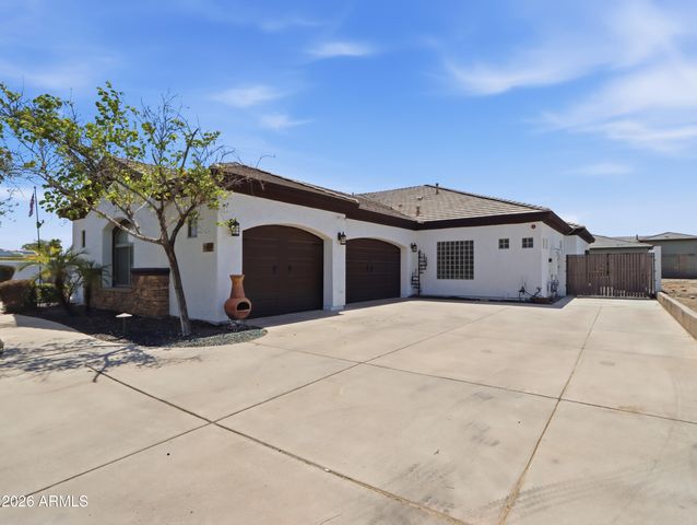 18135 W MISSOURI Avenue, Litchfield Park, AZ 85340