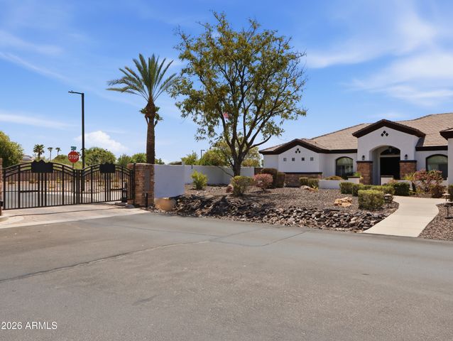 18135 W MISSOURI Avenue, Litchfield Park, AZ 85340