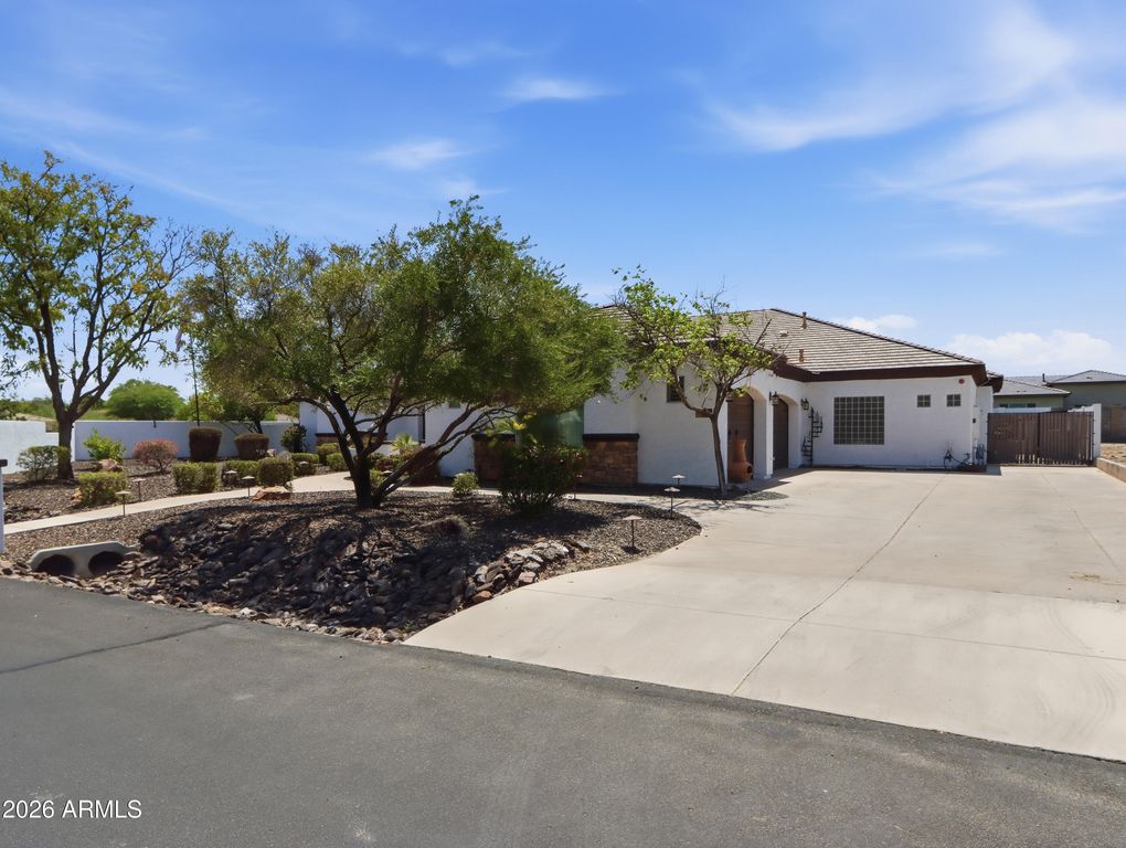 18135 W MISSOURI Avenue, Litchfield Park, AZ 85340 — photo 5