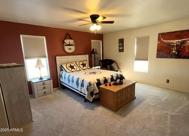 27230 S COYOTE Trail, Congress, AZ 85332