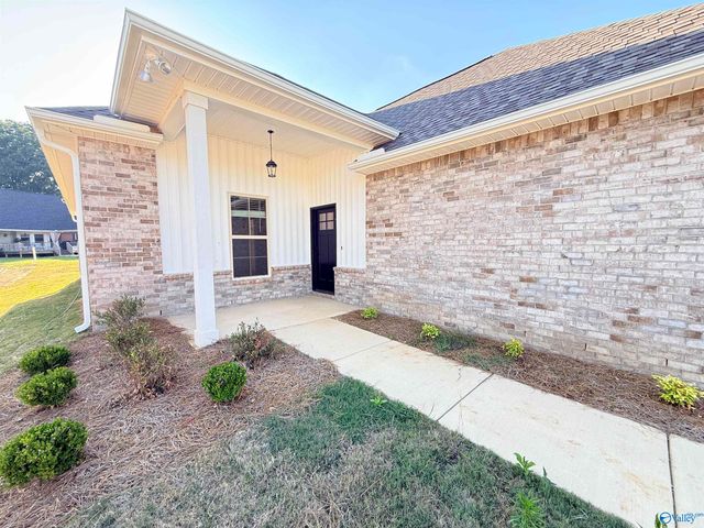 16541 Aspen Lane, Athens, AL 35611