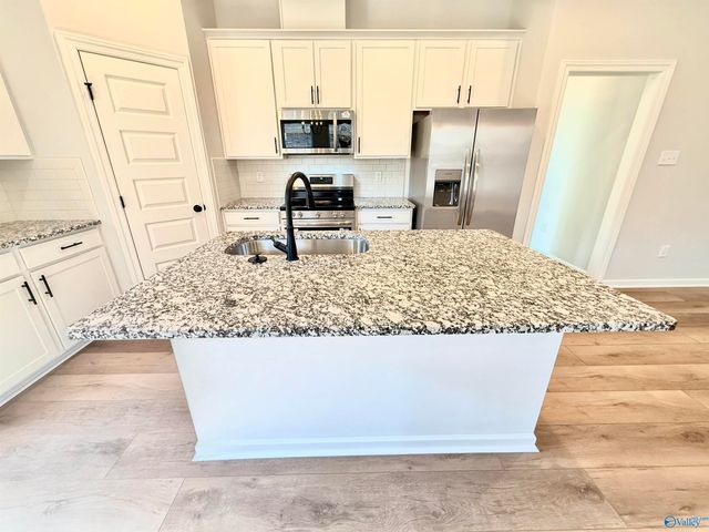 16541 Aspen Lane, Athens, AL 35611