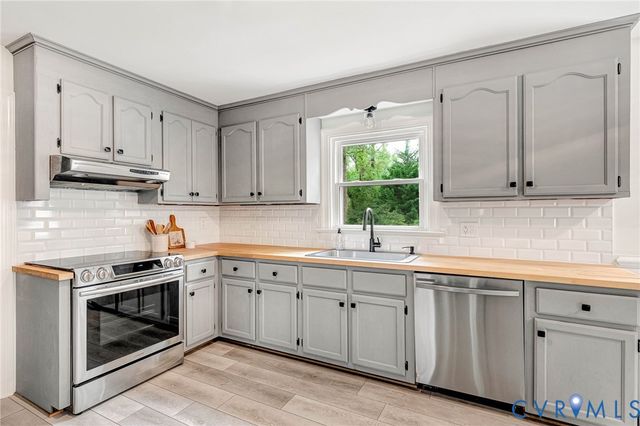 9217 Redington Dr, Chesterfield, VA 23235