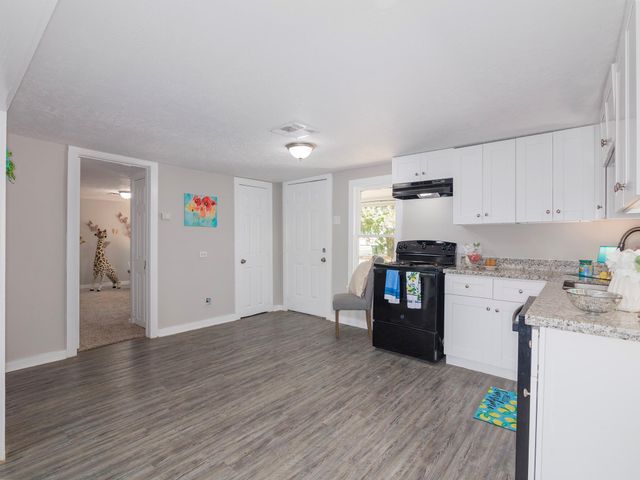 112 Oakdale Street, Dayton, TX 77535