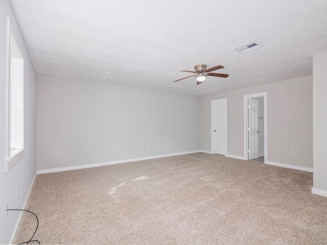 112 Oakdale Street, Dayton, TX 77535